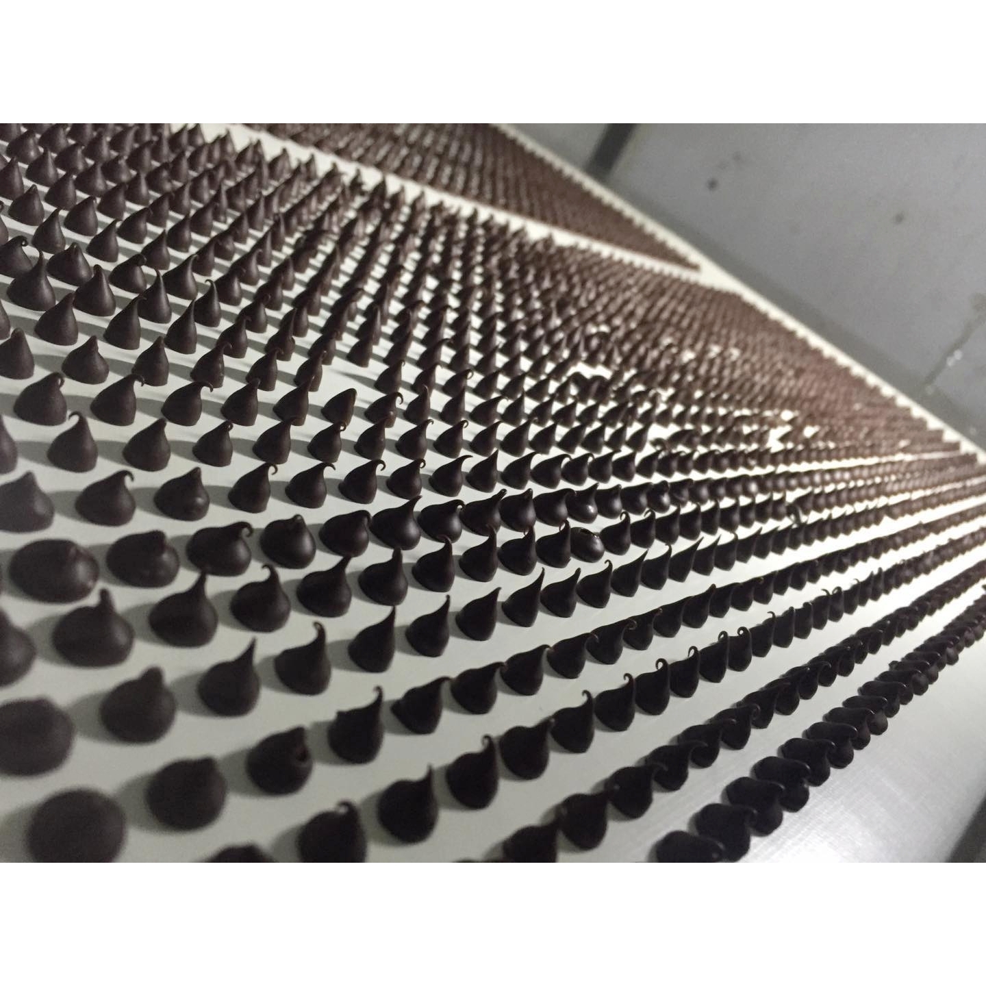 600-1000mm Chocolate Drops Line 3