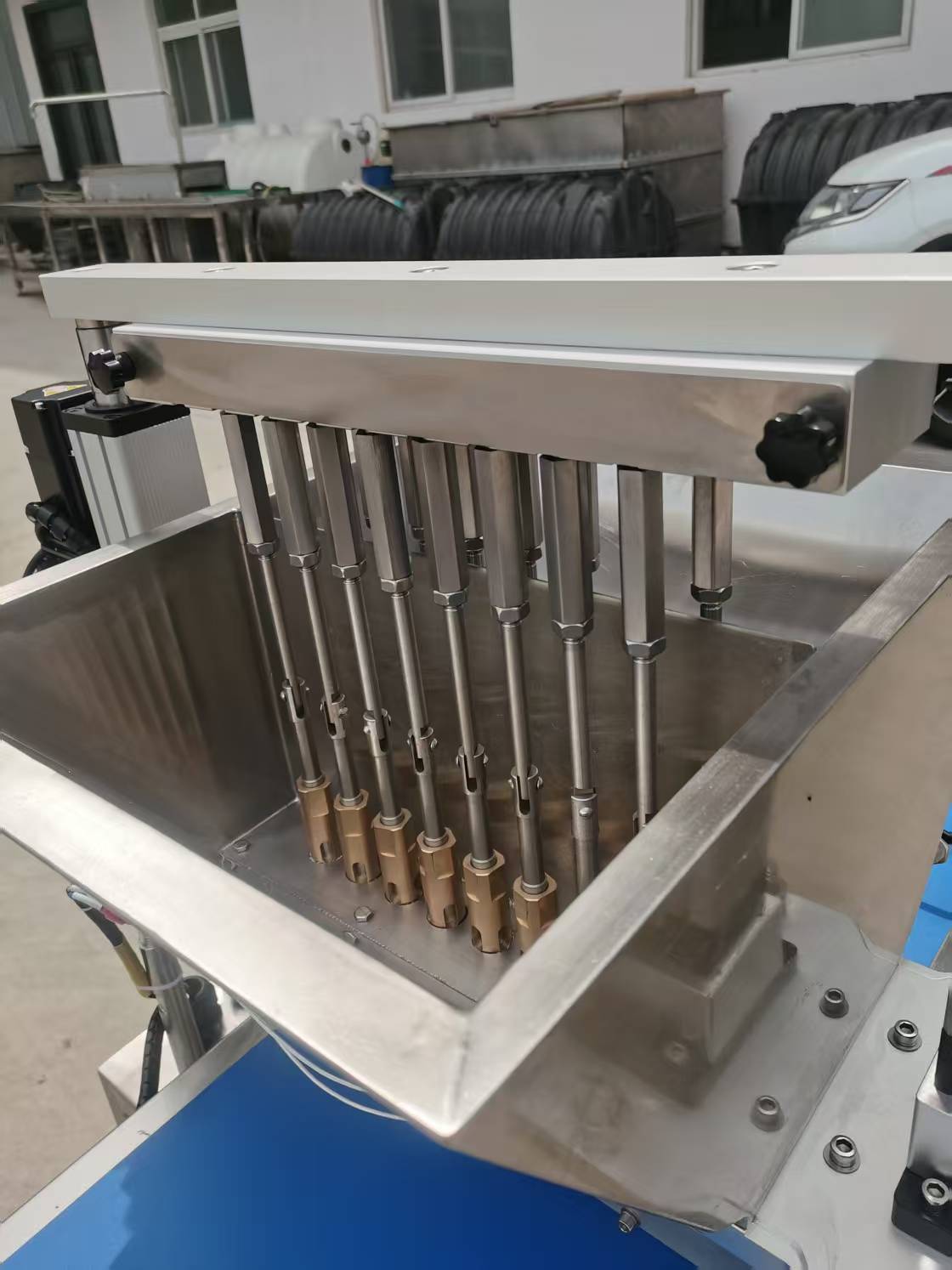 Auto Chocolate/Gummy Moulding Machine 2