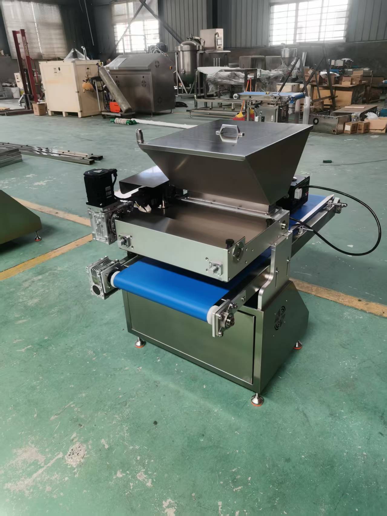 Auto Chocolate/Gummy Moulding Machine 3